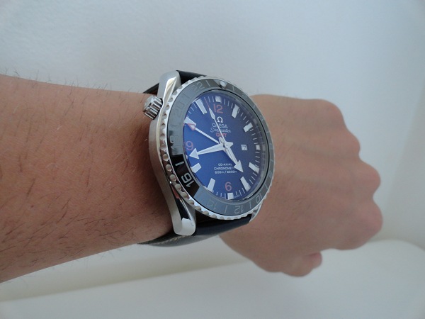Omega-Seamaster-GMT-fake-watch